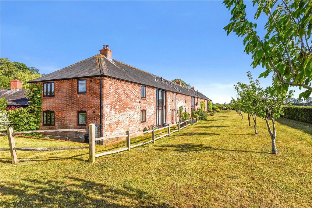 3 bed flat for saleOld Park Lane, Chichester PO18