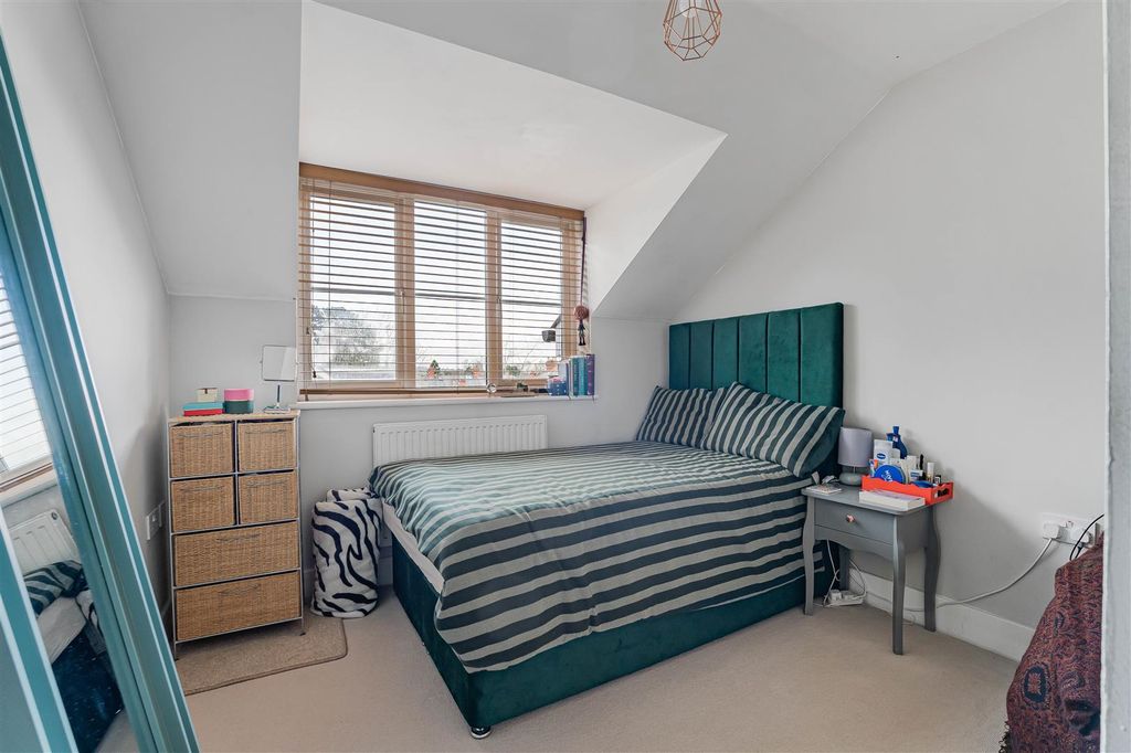 Additional image 12 of 2 bed flat for saleAshgrove Court, Bath Road, Maidenhead SL6