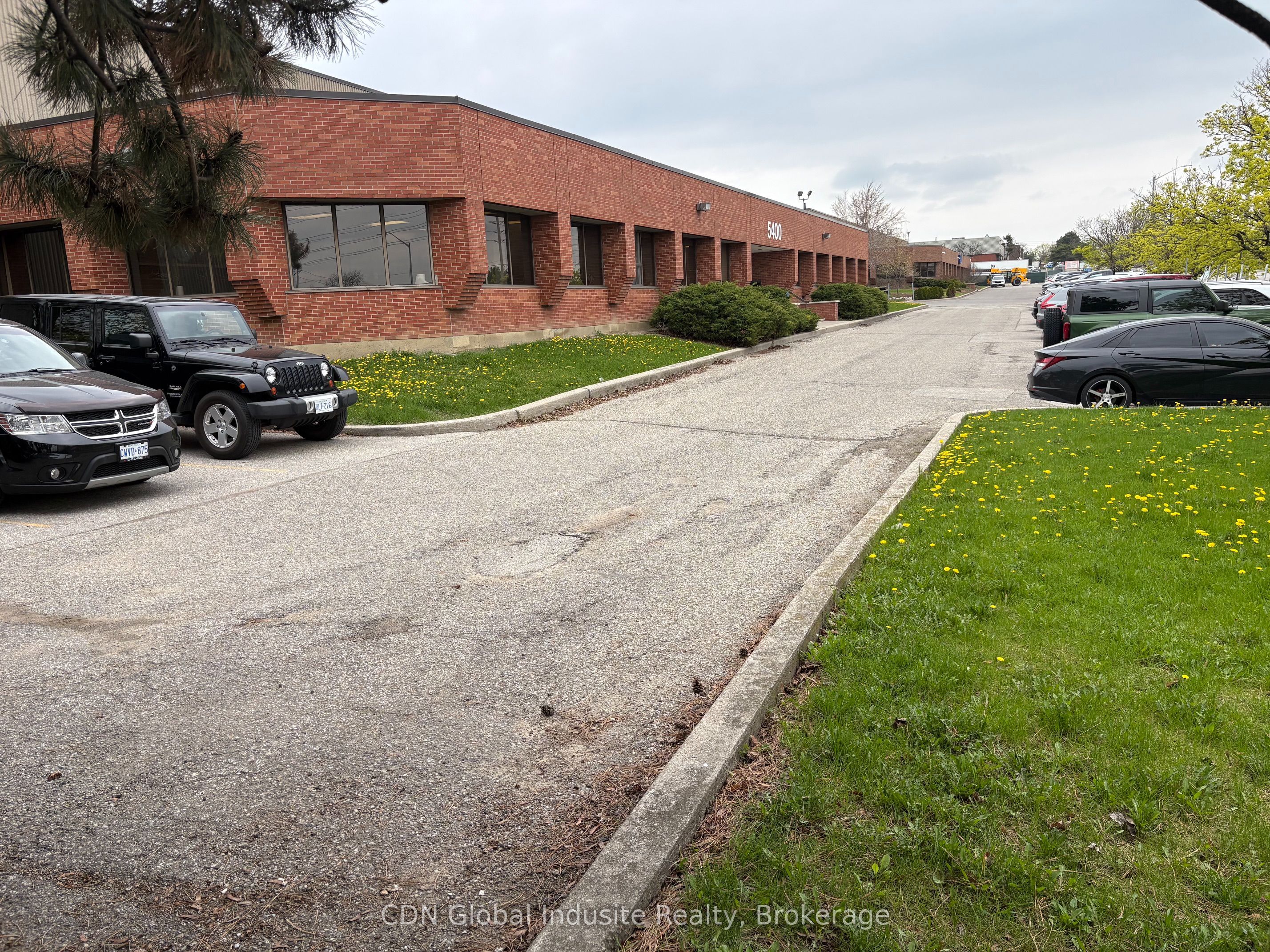 5400 Tomken Road, Mississauga, ON, L4W 1P2