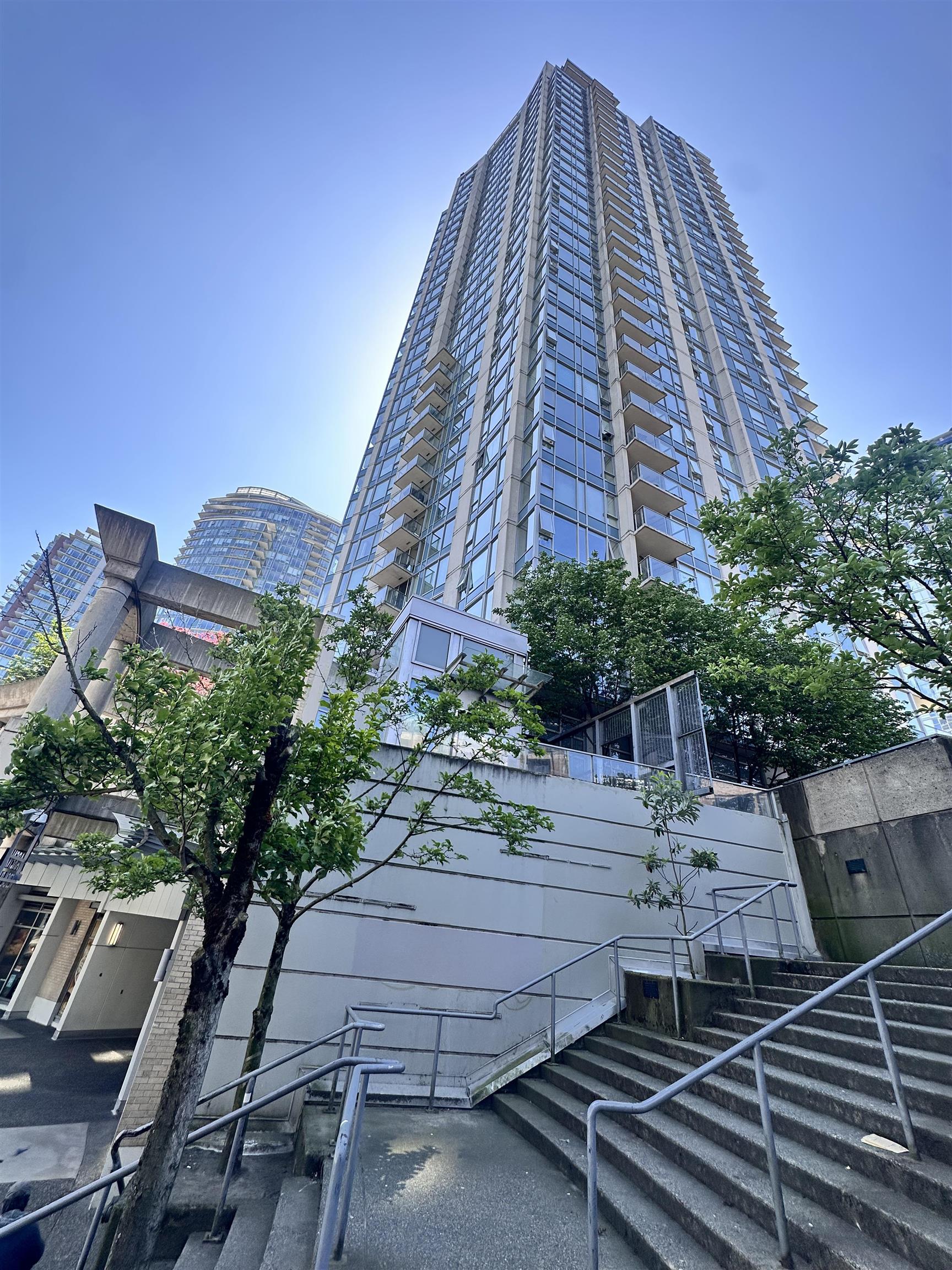 2203-188 Keefer Place, Vancouver, BC, V6B 0J1