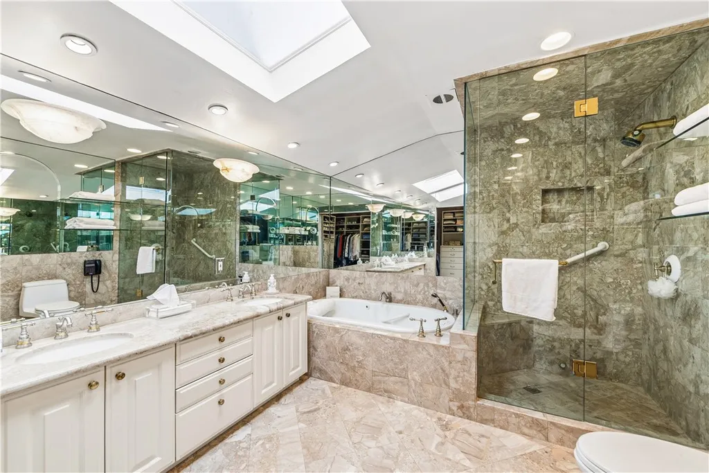 Additional image 36 of 1821 Mandeville Canyon Rd, Los Angeles, CA 90049