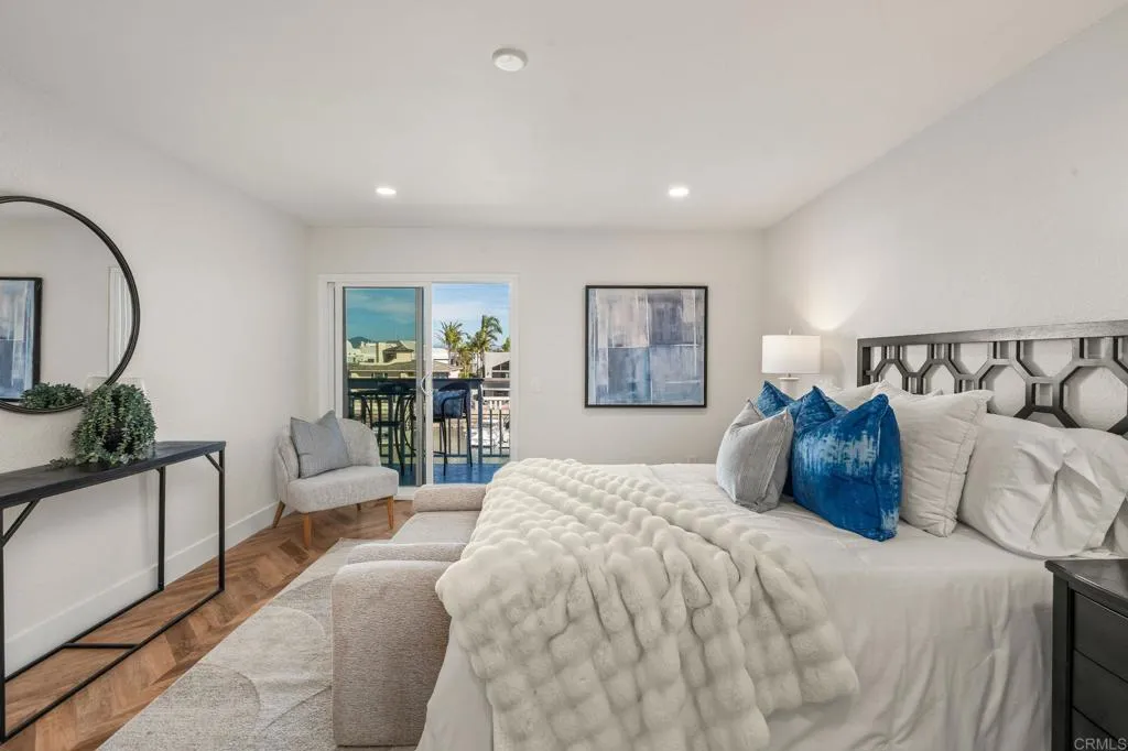 Additional image 91 of 90 Montego Court, Coronado, CA 92118