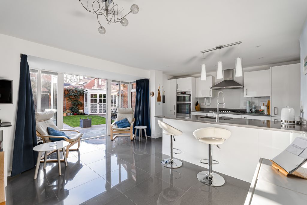 Additional image 6 of 4 bed detached house for saleWhittington Road, Petersfield, Hampshire GU31