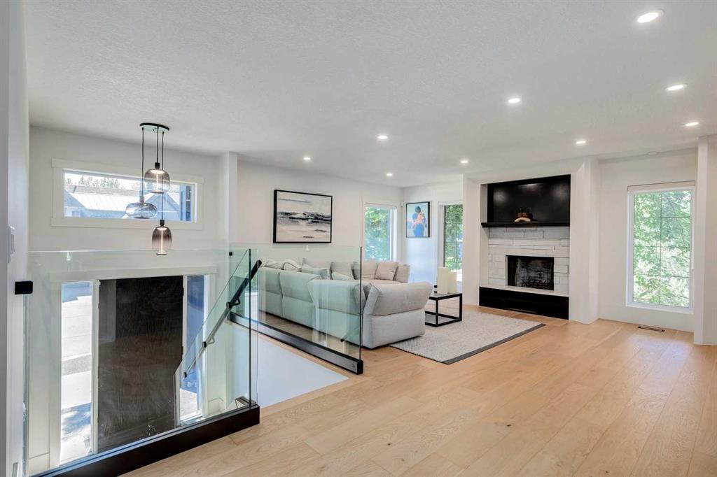 Additional image 5 of 1206 Varsity Estates Road NW, Calgary, AB, T3B2X2