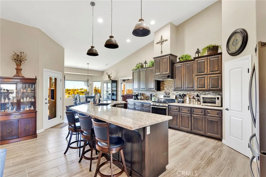 Additional image 13 of 8140 Heartland Cir, Oak Hills, CA 92344