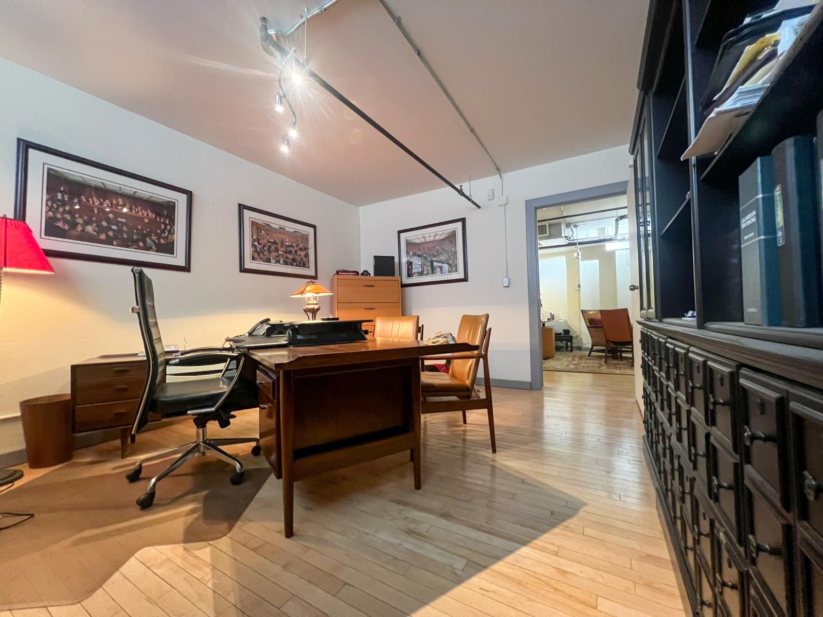 Additional image 4 of 1,-10169 104 Street, Edmonton, AB, T5J1A5