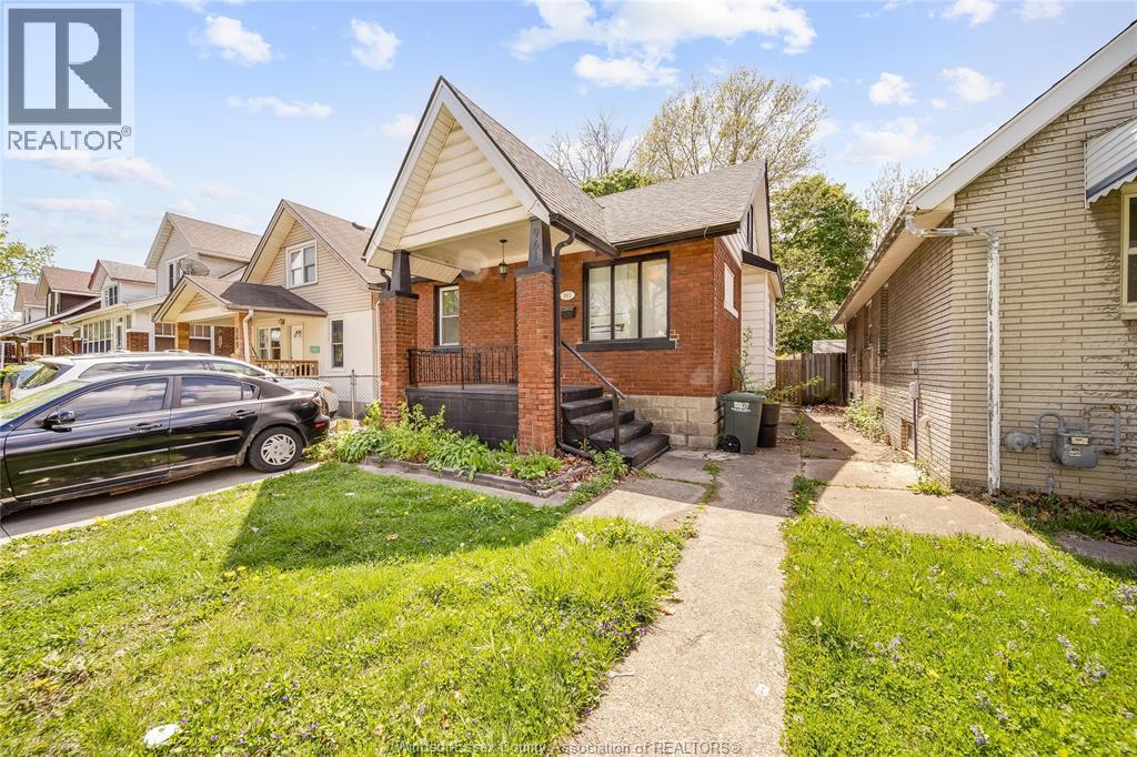 961 Curry Avenue, Windsor, ON, N9B2C4 photo 2