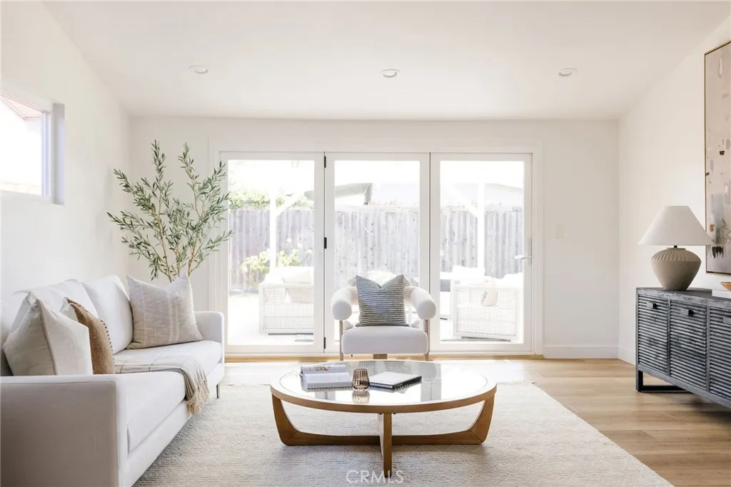Additional image 18 of 2566 Oxford Ln, Costa Mesa, CA 92626