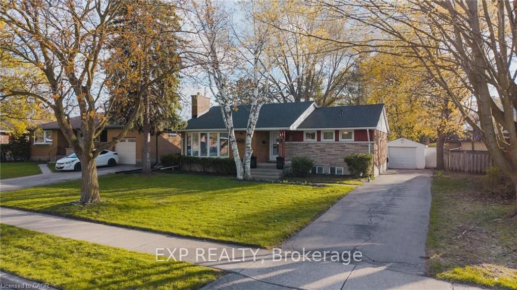 120 Elgin Crescent, Waterloo, ON, N2J 2S4 photo 2