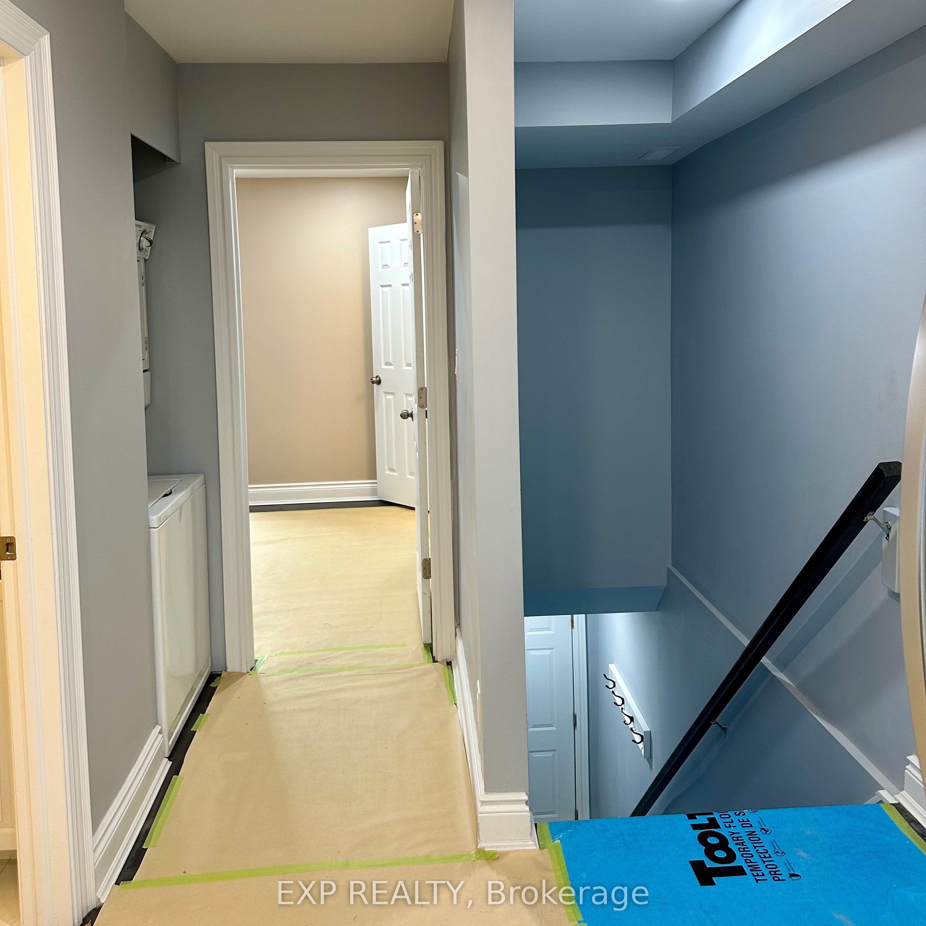 Additional image 3 of Upper-6 Lapp Street, Toronto, ON, M6N 3W6