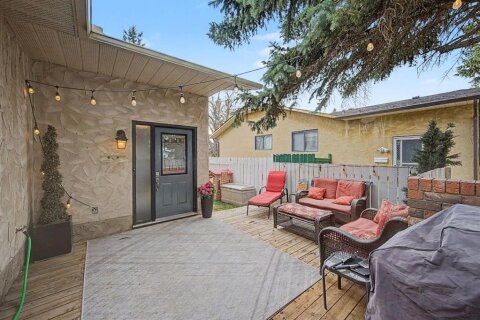 Additional image 8 of 359 Woodvale Crescent SW, Calgary, AB, T2W3L3