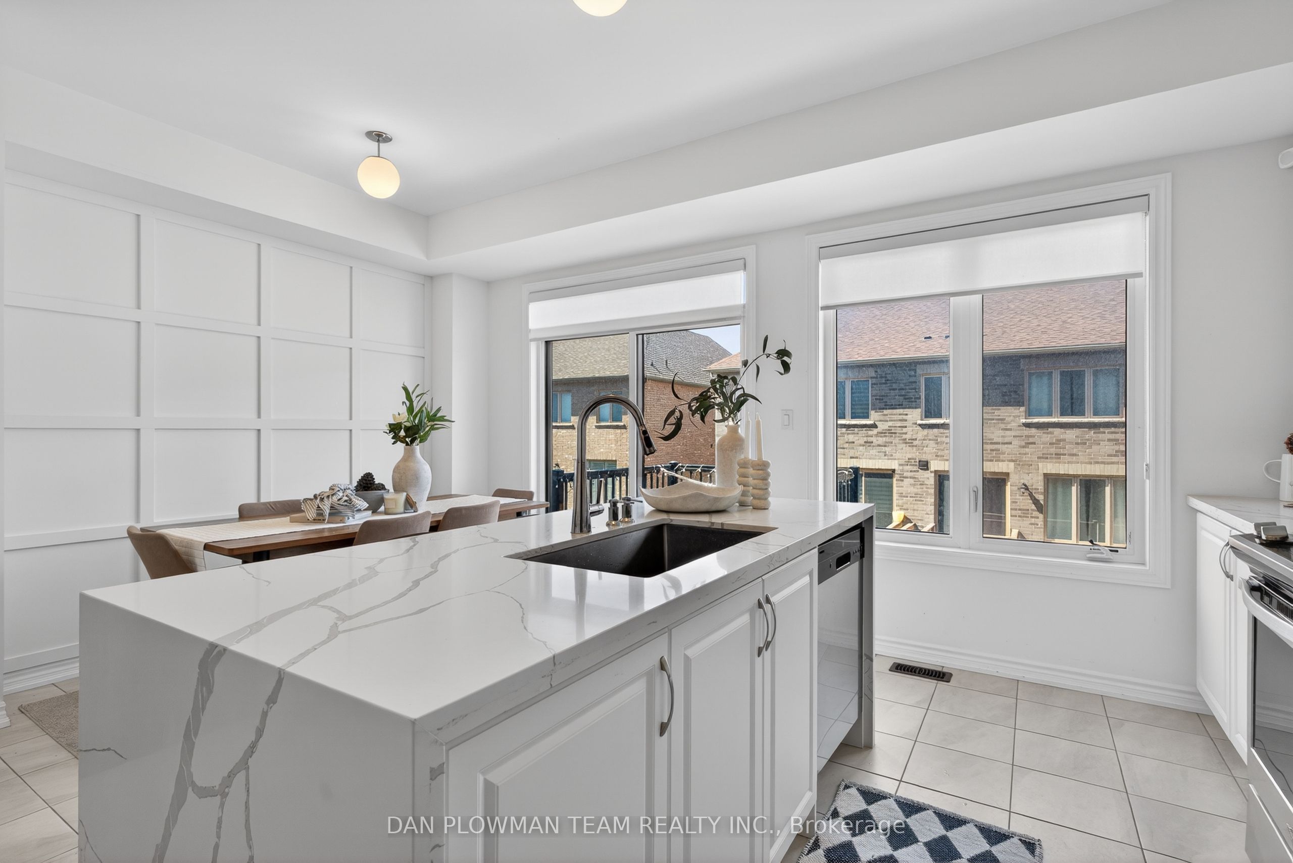 30 Hallmark Way, Whitby, ON, L1P 0K2 photo 3