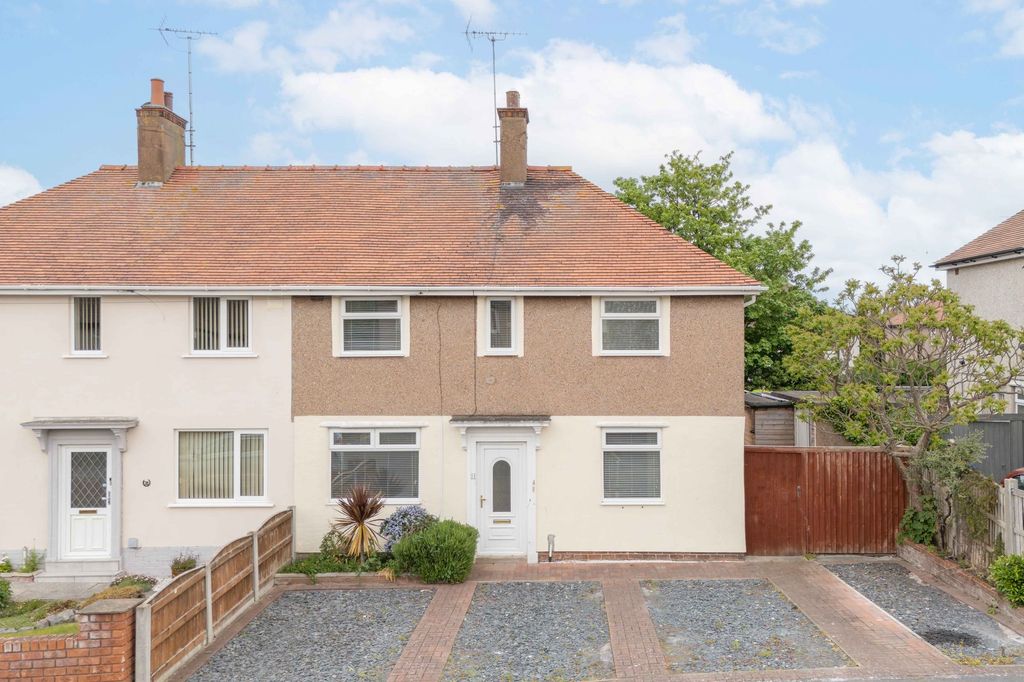 3 bed semi-detached house for saleSouth Avenue, Prestatyn LL19