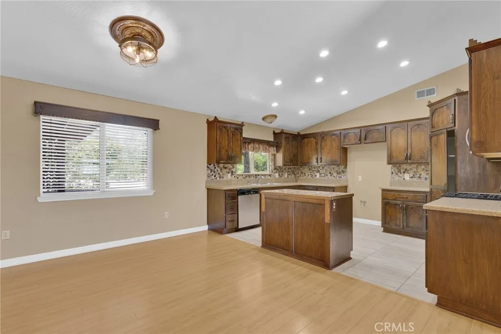 Additional image 67 of 10768 10th Ave, Hesperia, CA 92345