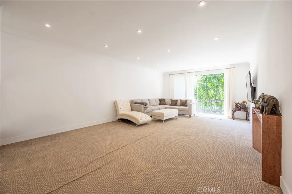Additional image 36 of 11560 Moorpark Street Unit 204, North Hollywood, CA 91602