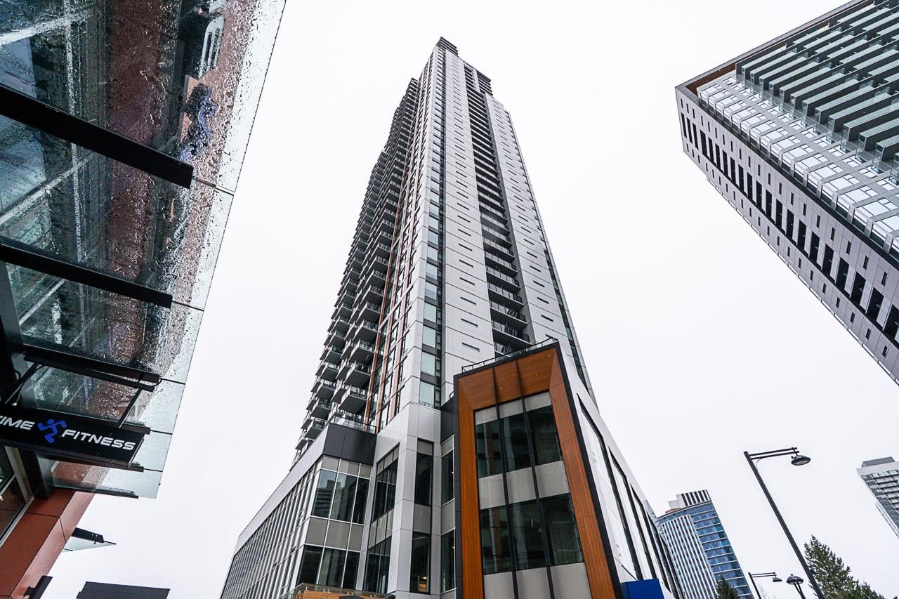 1704-13745 George Junction , Surrey, BC, V3T 0R1