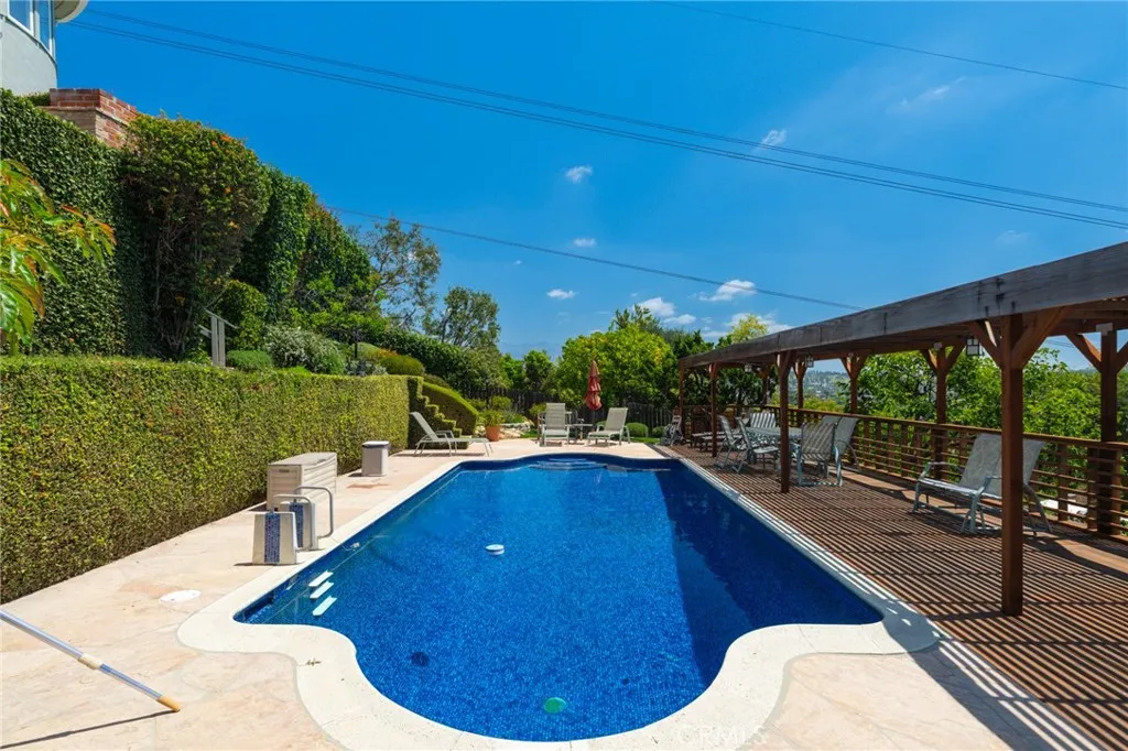 Additional image 68 of 3664 Holboro Dr, Los Angeles, CA 90027