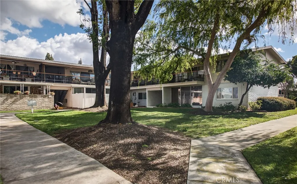 56 N Center, Redlands, CA 92373 photo 3