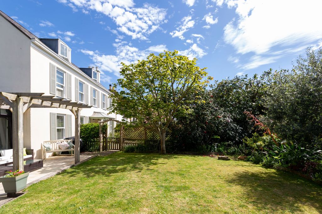 Additional image 41 of 5 bed end terrace house for saleMontrose, St Clement JE2