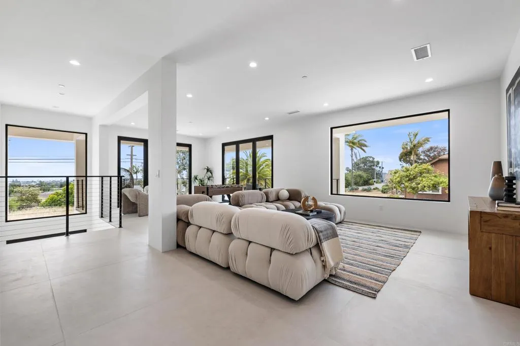 Additional image 26 of 3794 Highland Drive, Carlsbad, CA 92008