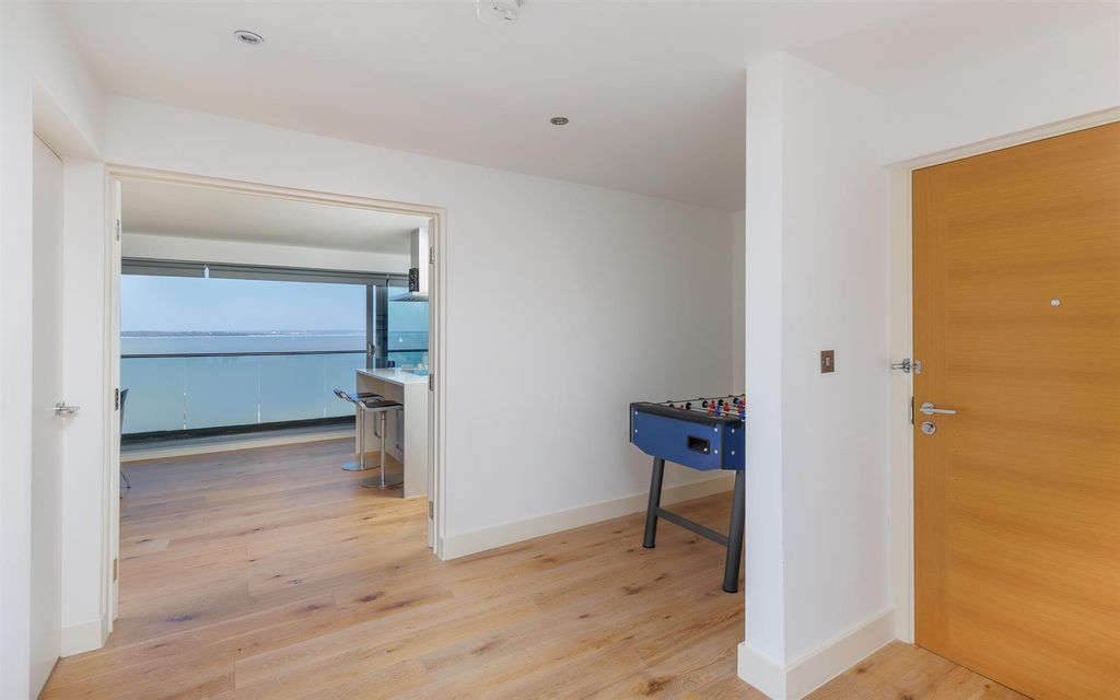Additional image 13 of 3 bed flat for saleCowes, Isle Of Wight PO31