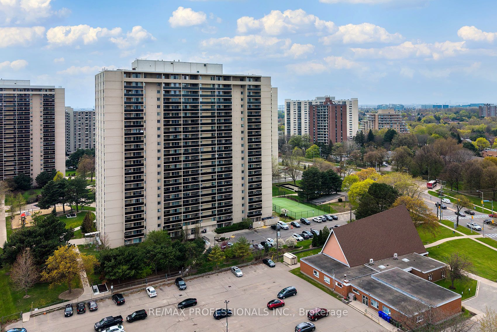 Additional image 2 of 1504-812 Burnhamthorpe Road, Toronto, ON, M9C 4W1