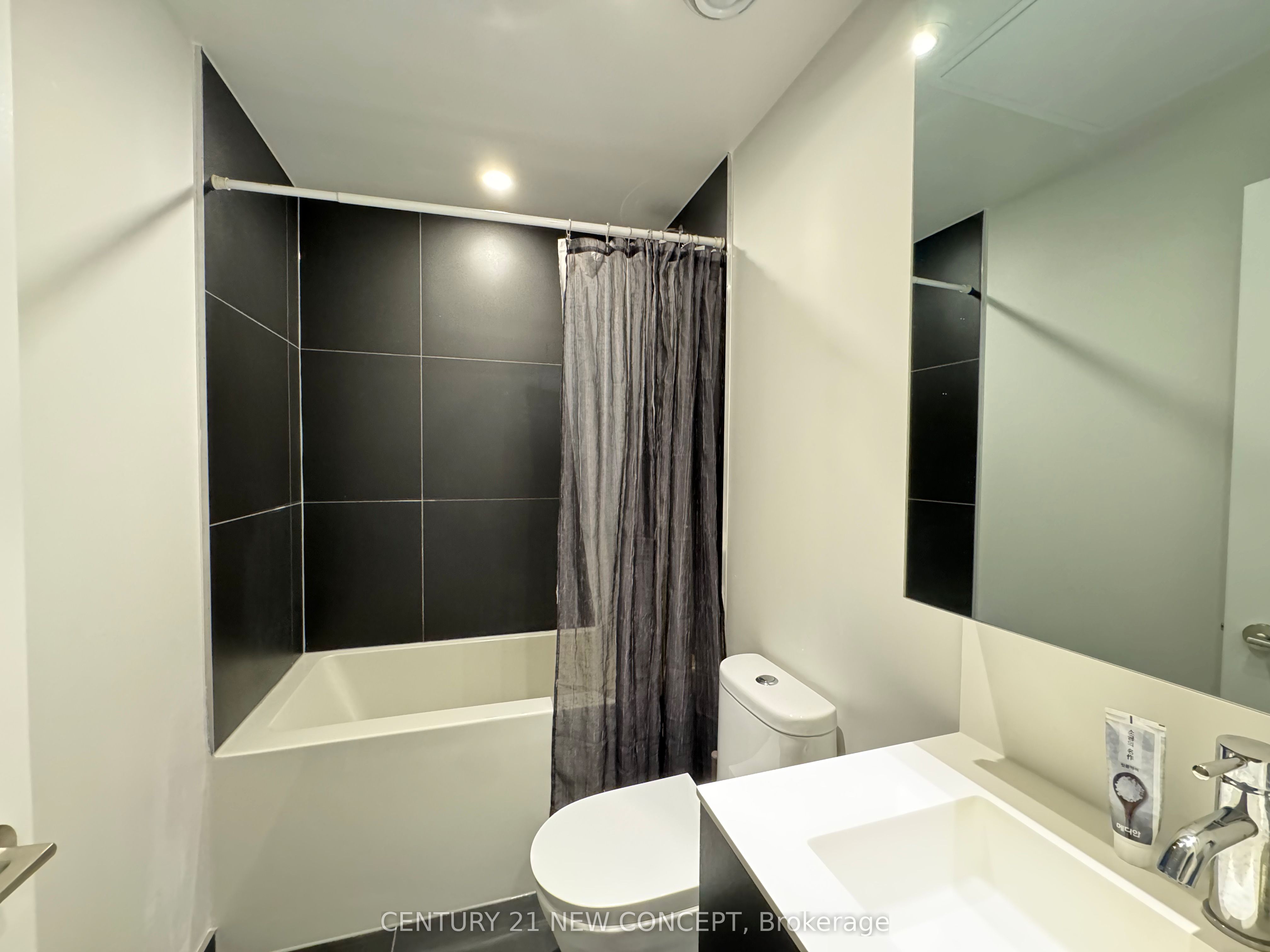 Additional image 6 of 2221-20 Edward Street, Toronto, ON, M5G 0C5