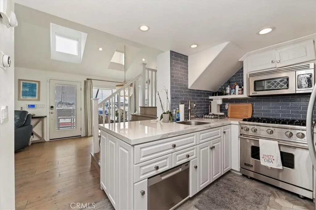Additional image 21 of 58 Beach Dr, Newport Beach, CA 92663