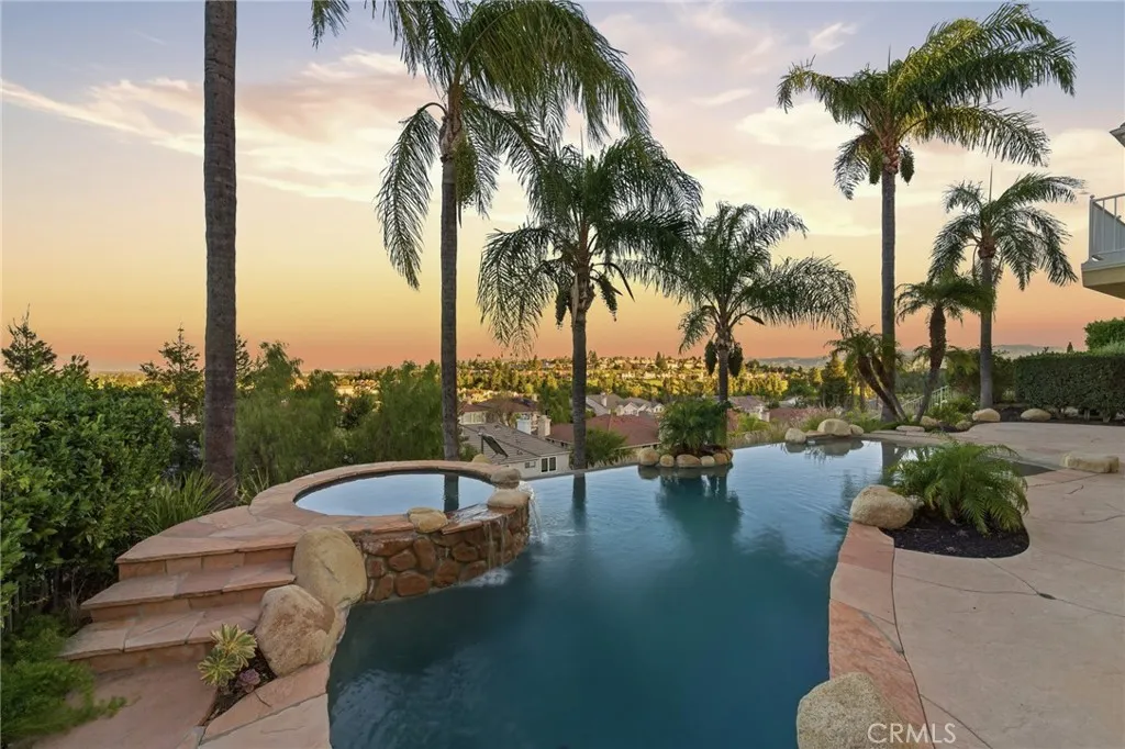 7612 Carmenita Ln, West Hills, CA 91304