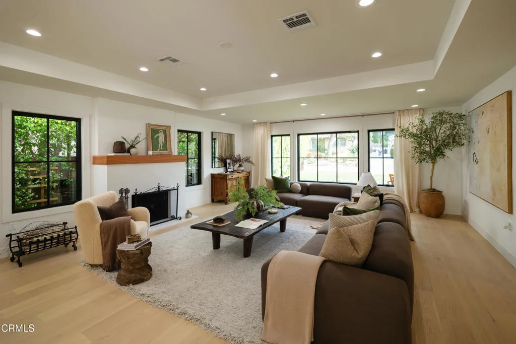 Additional image 10 of 604 De Nova Street, La Canada Flintridge, CA 91011
