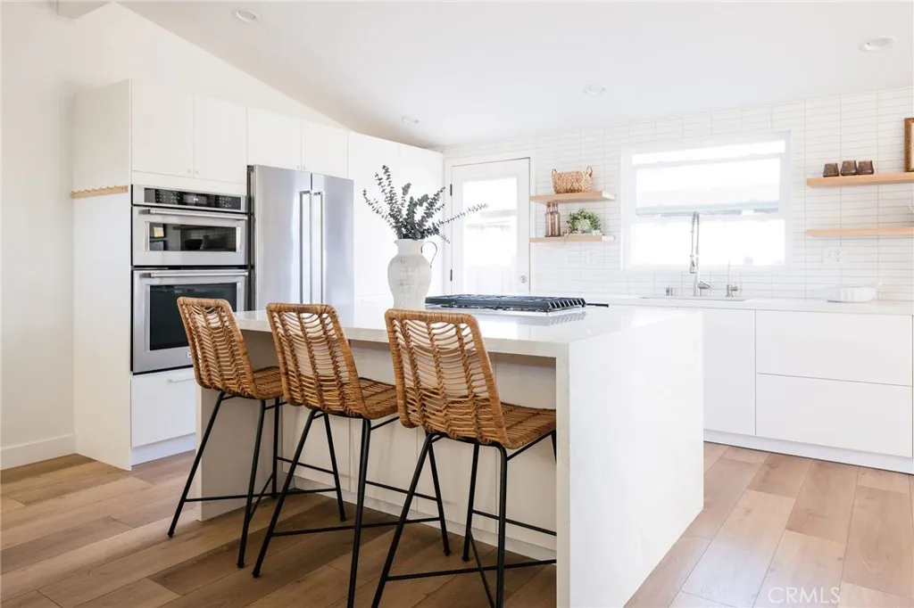 Additional image 67 of 2566 Oxford Ln, Costa Mesa, CA 92626