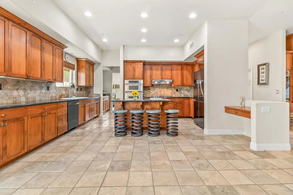 Additional image 10 of 1546 Oak Ave, Carlsbad, CA 92008