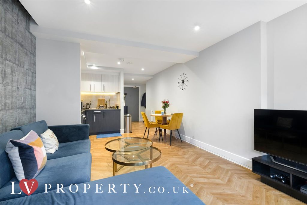 Additional image 4 of 2 bed flat for saleNewhall Street, Birmingham, West Midlands B3