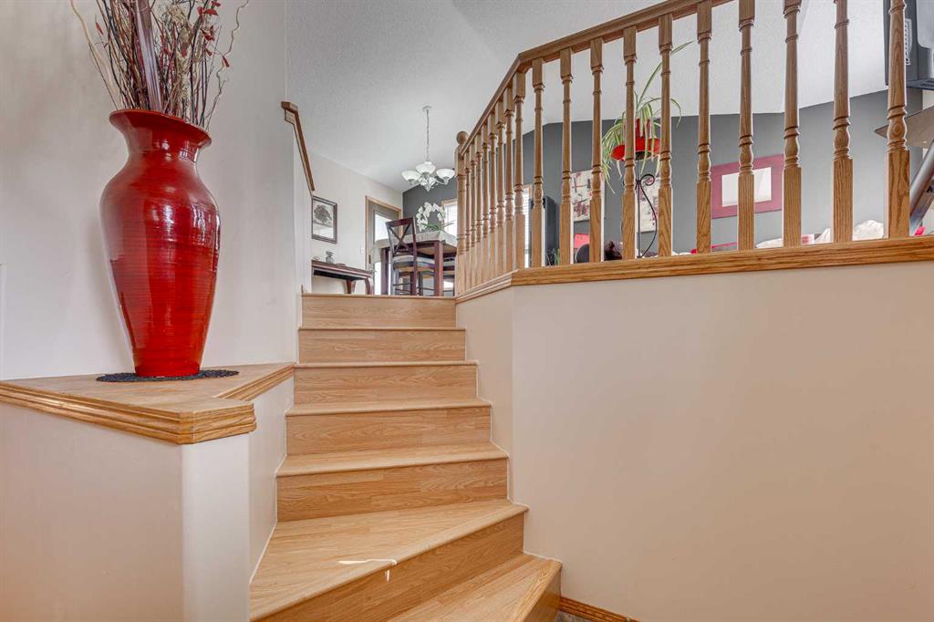 Additional image 5 of 13 Lister Crescent, Red Deer, AB, T4R 2S6