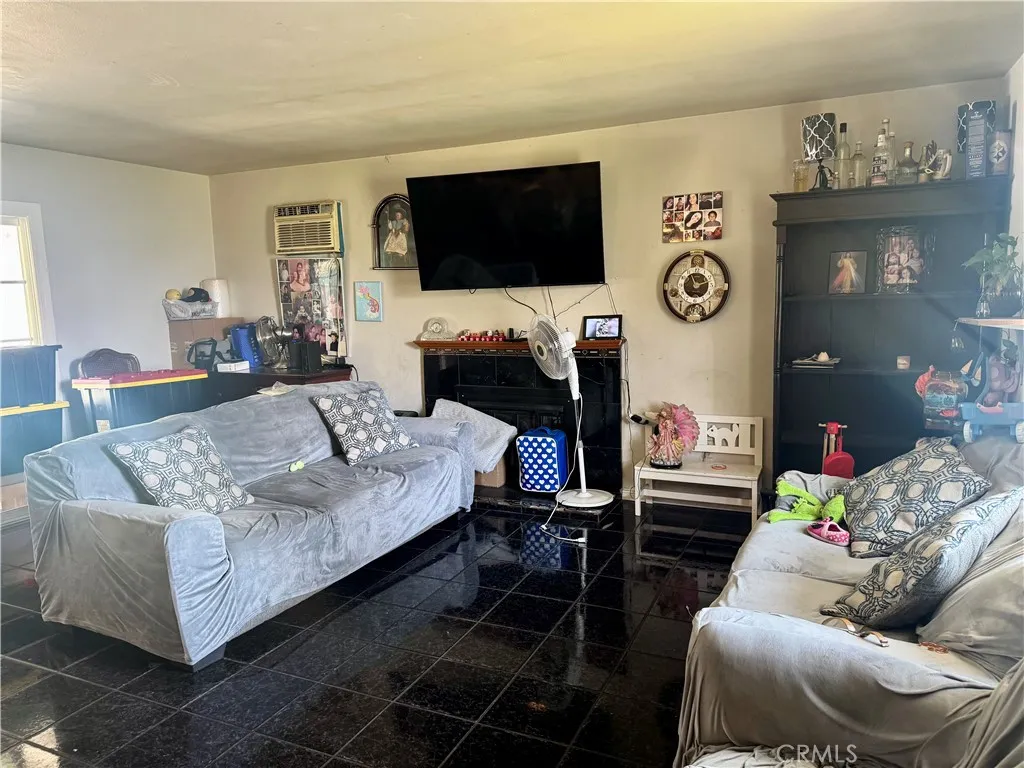 Additional image 6 of 1042 N Alice Ave, Rialto, CA 92376
