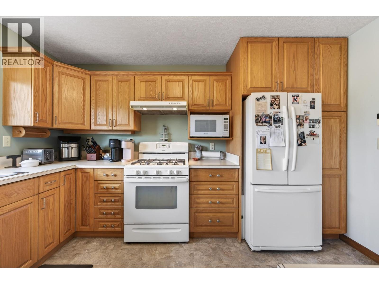 Additional image 6 of 680 Fleming Drive, Kamloops, BC, V1S1B3