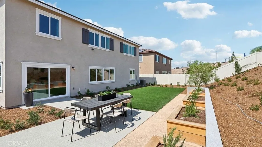 30597 Camino Placer, Winchester, CA 92596