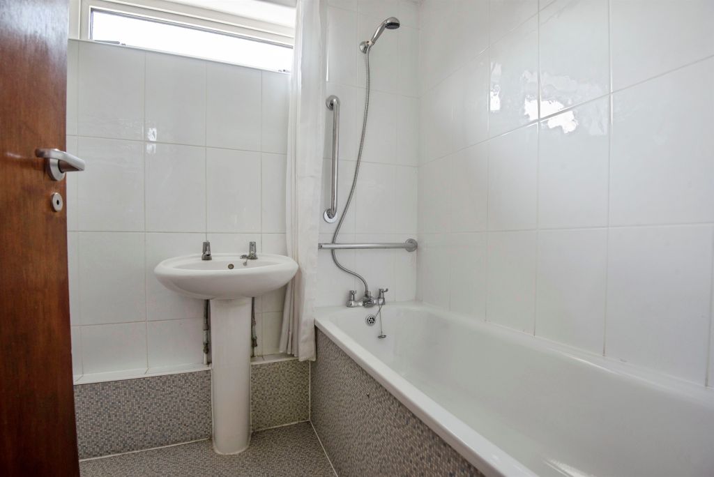 Additional image 15 of 3 bed terraced house for saleEly Close, Stevenage SG1