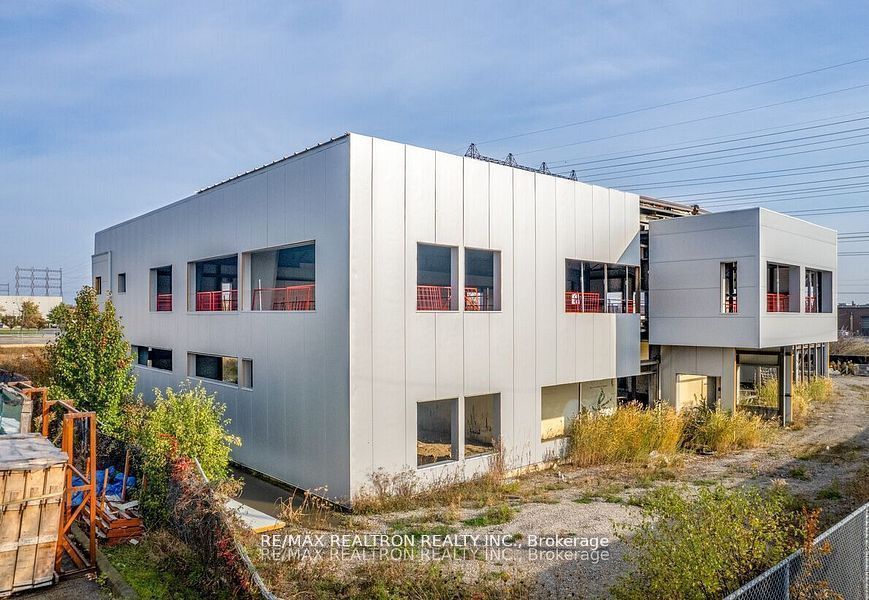 10 Vice Regent Boulevard, Toronto, ON, M1H 2X7