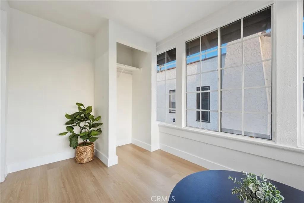 Additional image 33 of 5612 S Rimpau Blvd, Los Angeles, CA 90043