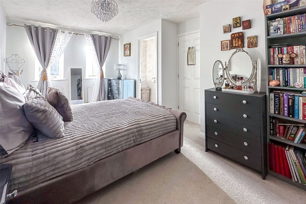 Additional image 9 of 4 bed detached house for saleColumbine Way, Littlehampton, West Sussex BN17