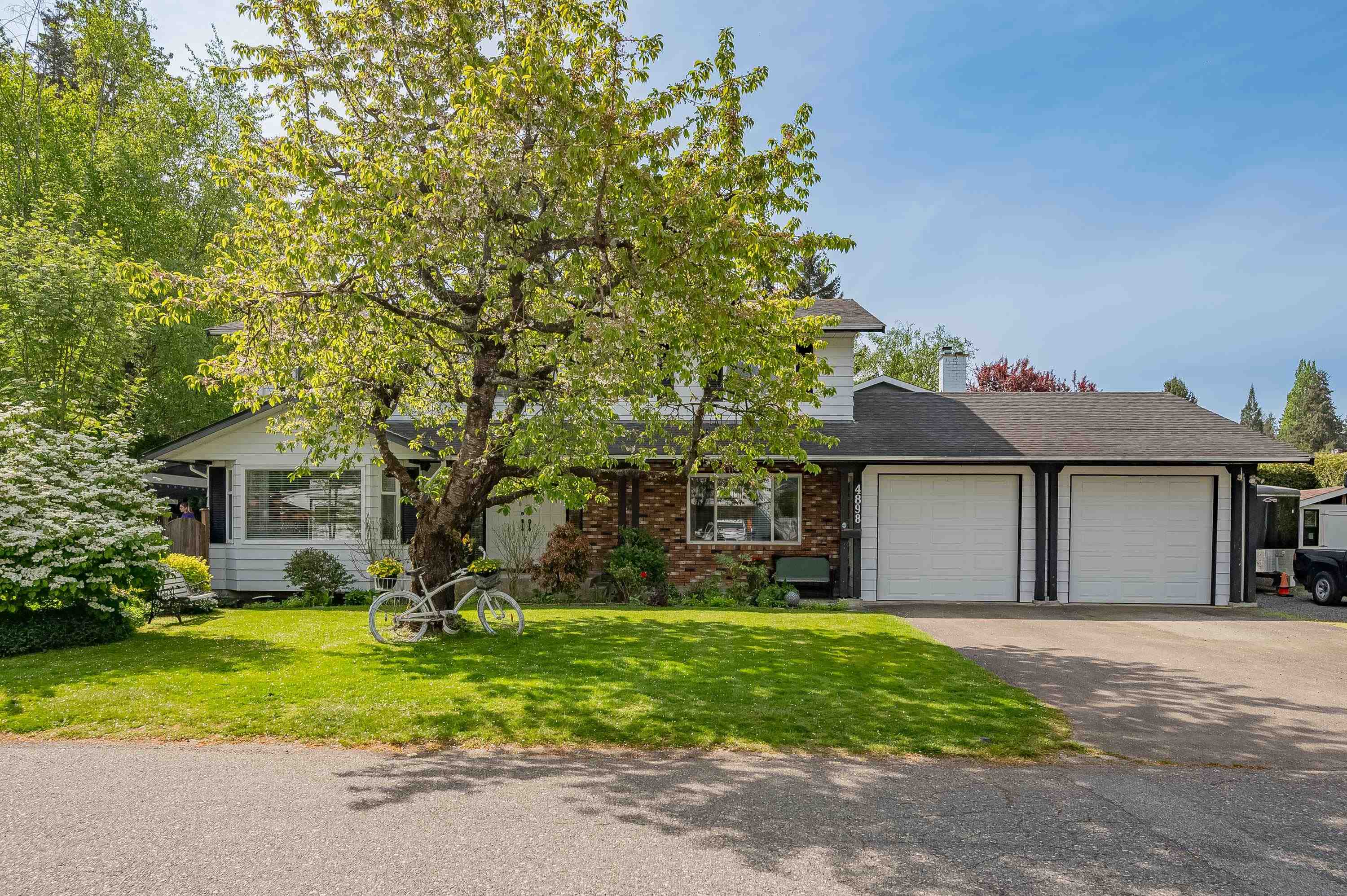 Additional image 2 of 4898 205a Street, Langley, BC, V3A 5R1