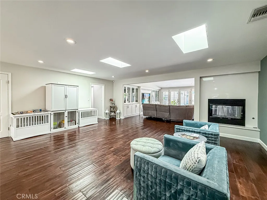 Additional image 89 of 23433 Hatteras St, Woodland Hills, CA 91367