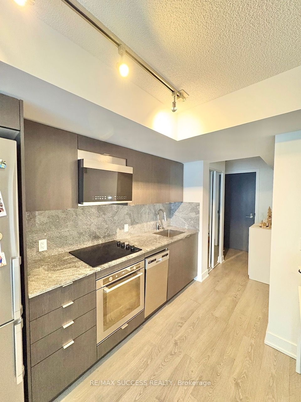 Additional image 6 of 805-7 Mabelle Avenue, Toronto, ON, M9A 0C9