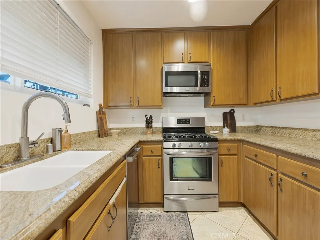 Additional image 23 of 12803 Bloomfield St Unit 2, Studio City, CA 91604