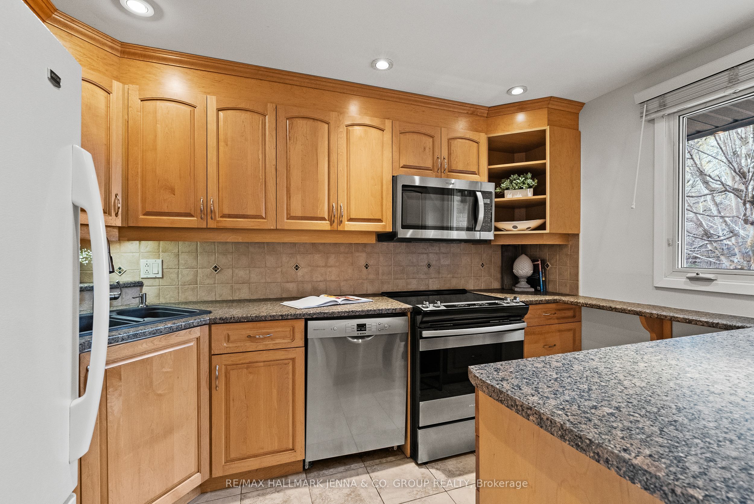 Additional image 4 of 49-32 F Benlea Drive, Ottawa, ON, K2G 4A8