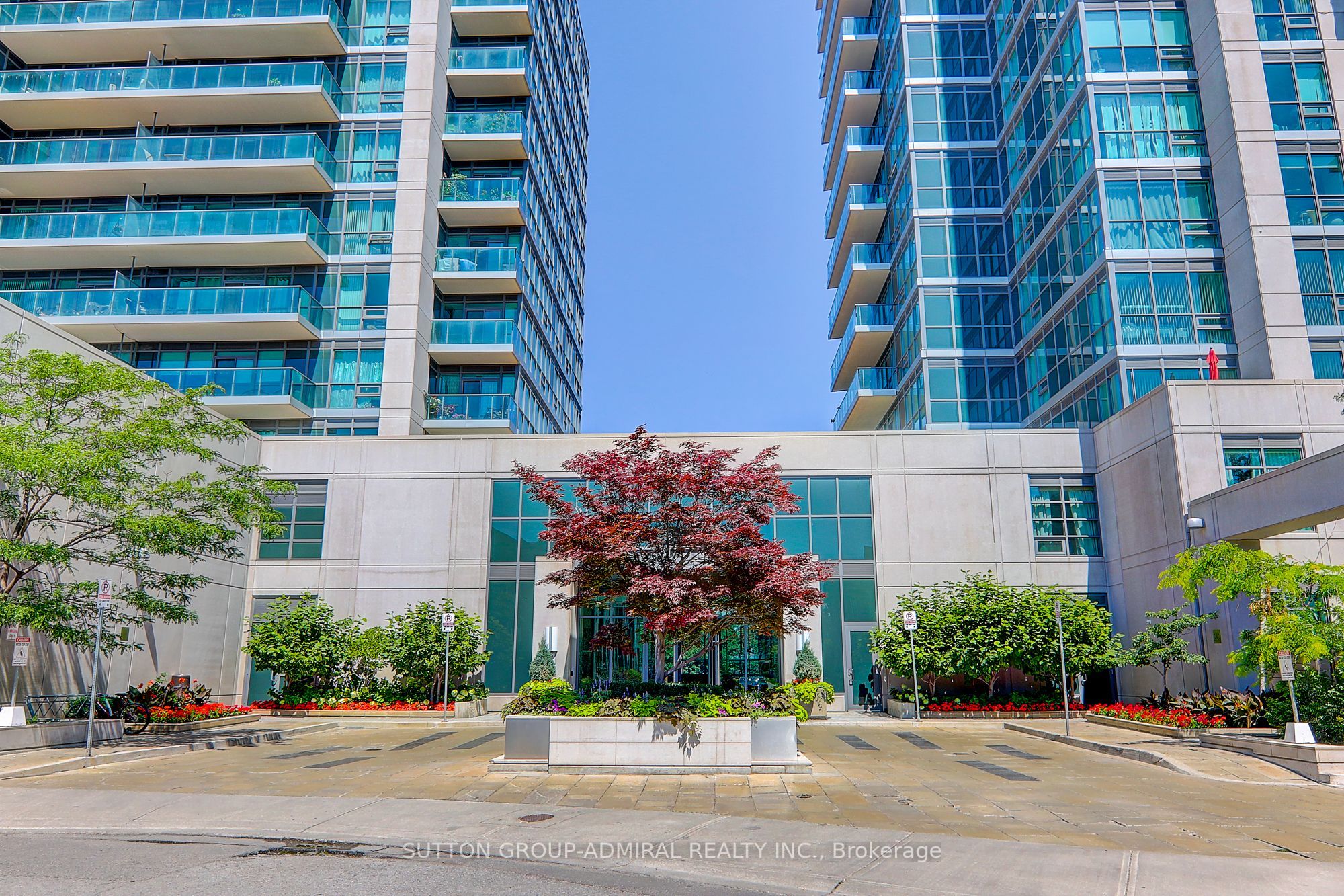 1413-35 Brian Peck Crescent, Toronto, ON, M4G 0A5
