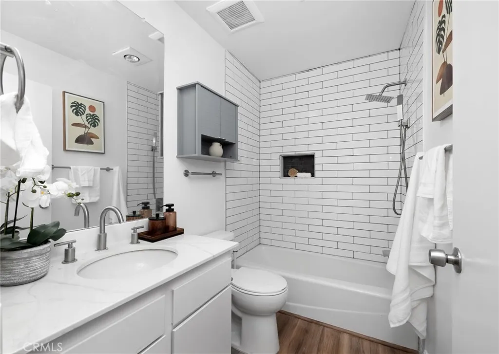 Additional image 29 of 300 S Reno Street Unit 303, Los Angeles, CA 90057