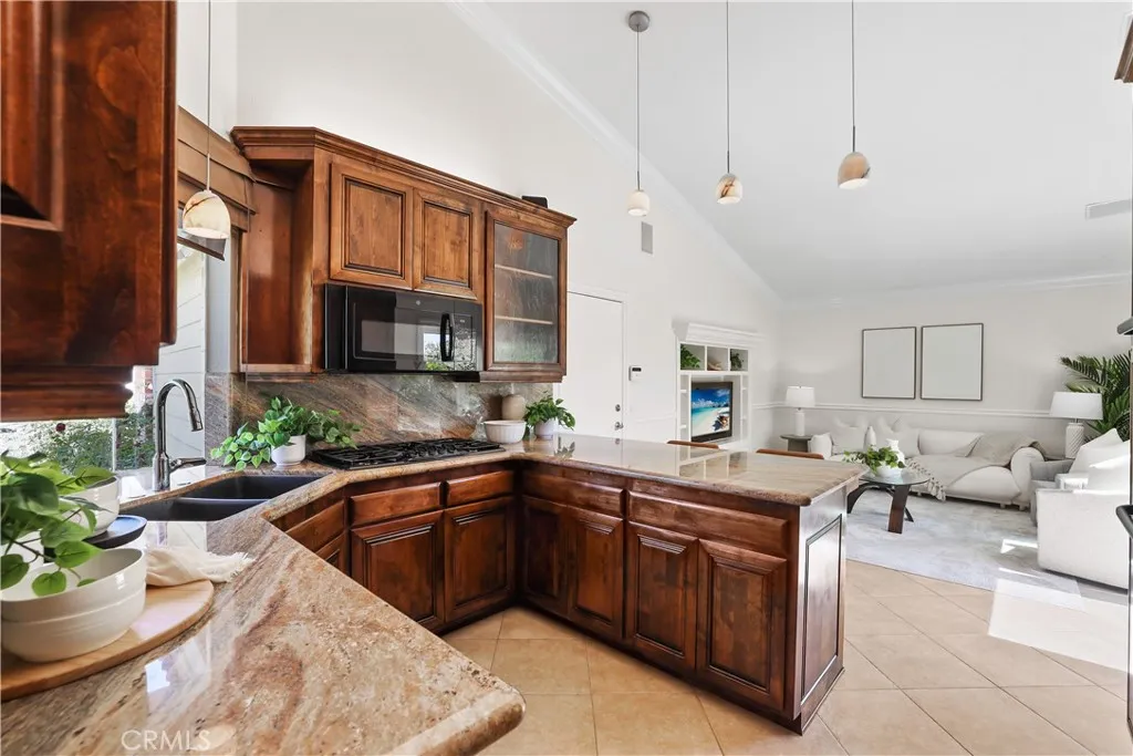 Additional image 65 of 270 S Raspberry Ln, Anaheim Hills, CA 92808