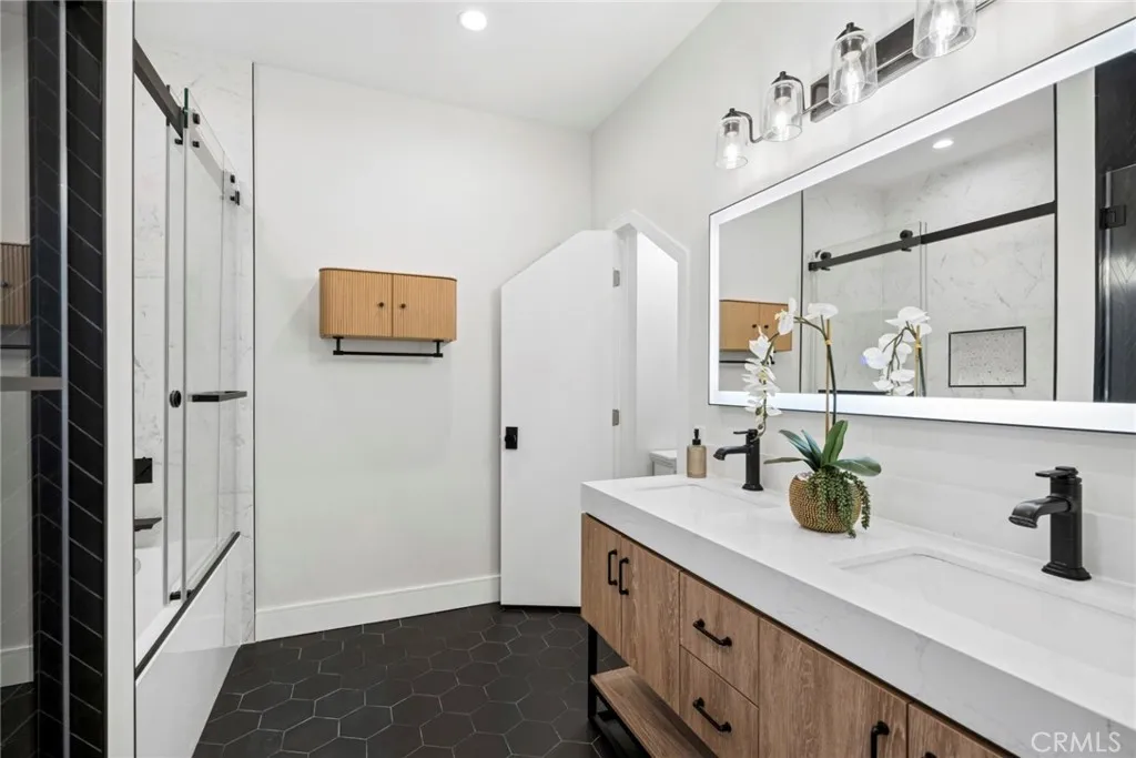 Additional image 29 of 4652 Charnock Dr, Irvine, CA 92604